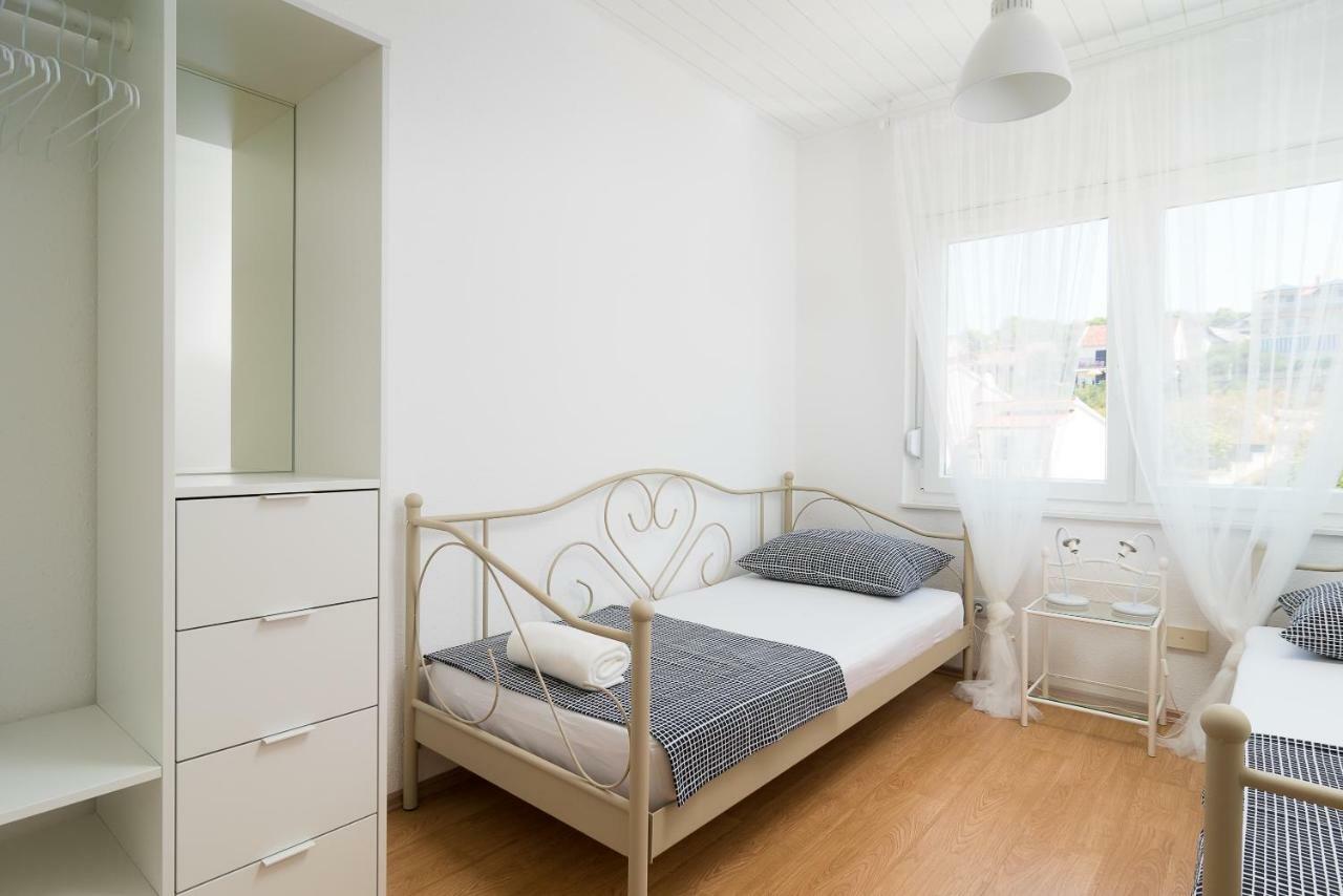 Apartman Regius White Trogir Bagian luar foto